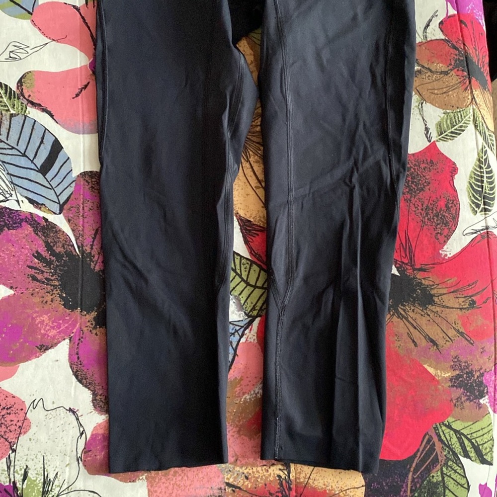 Lululemon Run The Day Crop - Picture 8 of 12